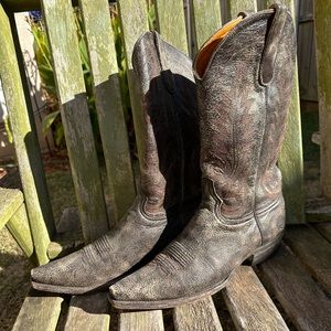 Classic distressed brown Old Gringo men’s cowboy boots, men’s size 9 1/2